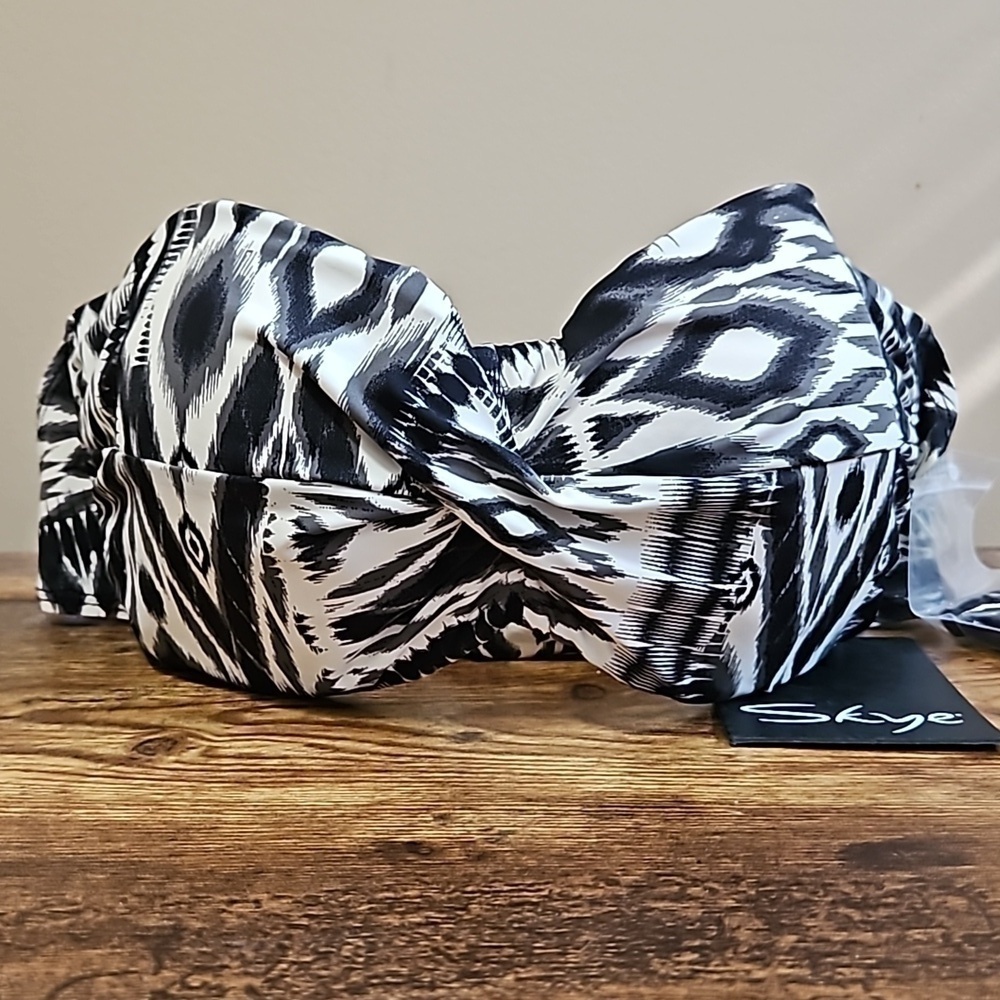 Skye Victoria Twist Black White Optional Straps Bandeau Size Medium